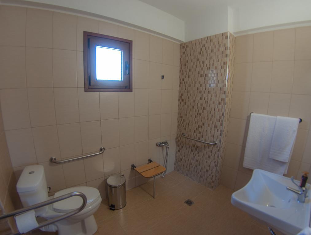 Ianthi Maisonettes Nea Roda Exterior photo