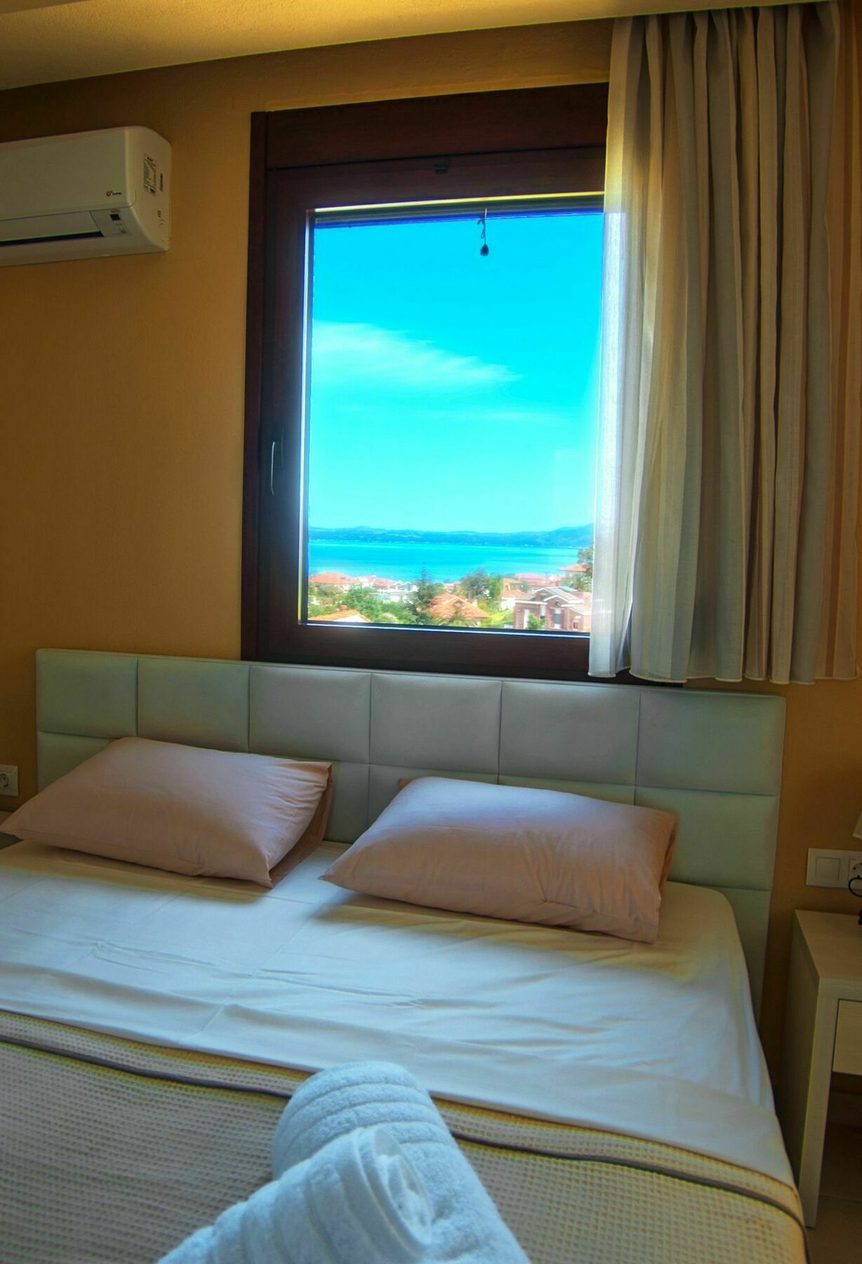 Ianthi Maisonettes Nea Roda Exterior photo